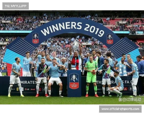 英超争冠格局微妙,阿森纳领跑,曼城利物浦紧追